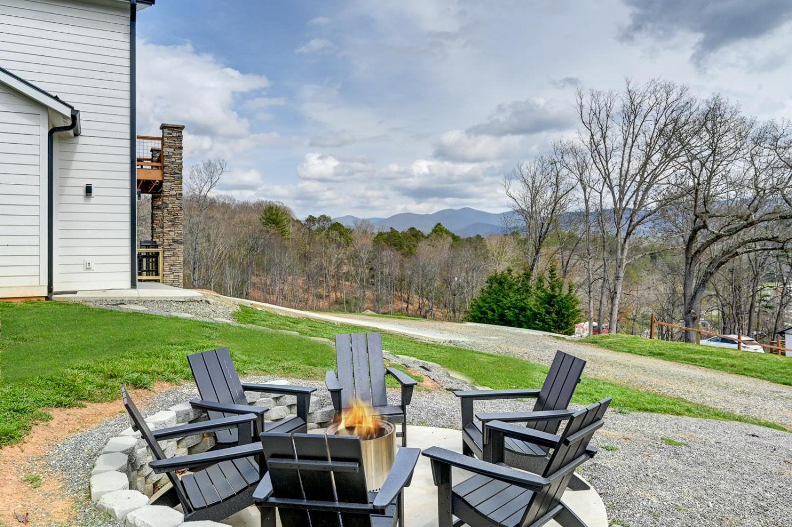 Mon Tresor, Modern Mountain Views With Deck Villa Weaverville Exterior foto